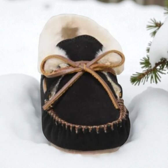 NEW!!! - MINNETONKA WOMEN’S CHRISSY BLACK - SIZE 8M - Picture 2 of 7